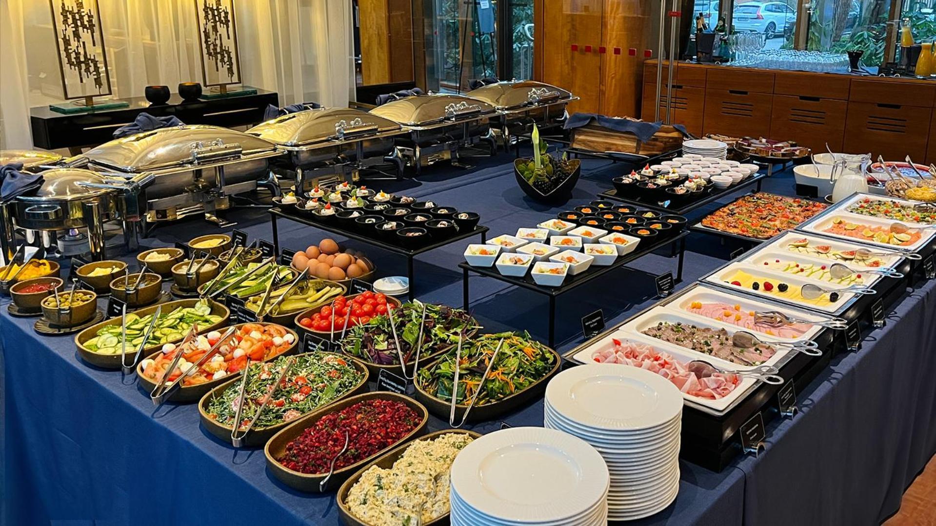 Palanga Life Balance Spa Hotel Екстериор снимка A buffet at a hotel