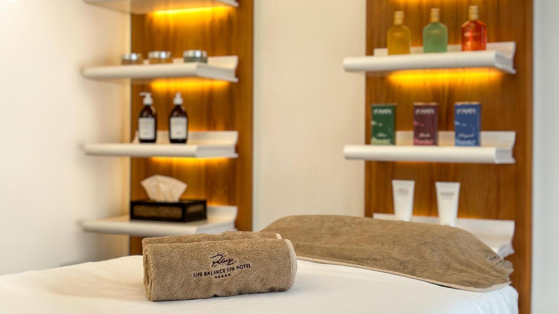 Palanga Life Balance Spa Hotel Екстериор снимка Spa at The Park, Hyderabad